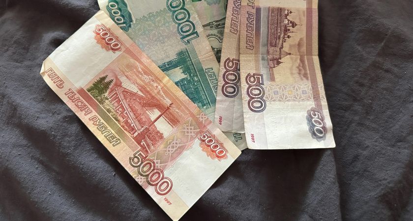 По 9000 рублей каждому за майские праздники: выплаты россиянам ожидаются с 9 мая