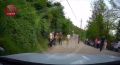 Лежал на земле и бился в судорогах