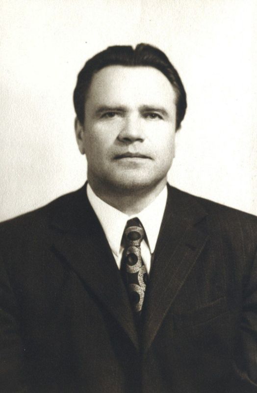 2  1925 , 100  ,     ,       (1925  2009)