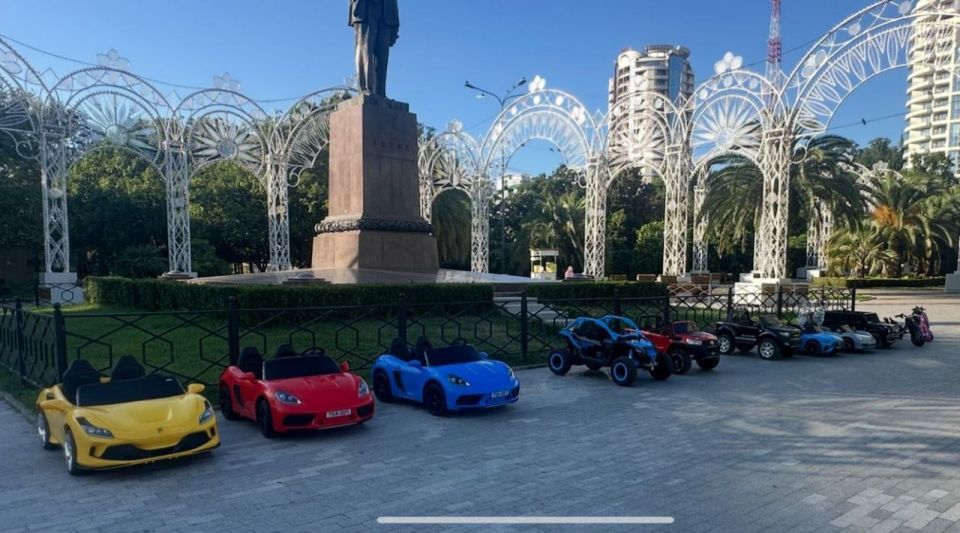      Audi, Ferrari, Lamborghini, Porsche  BMW,       
