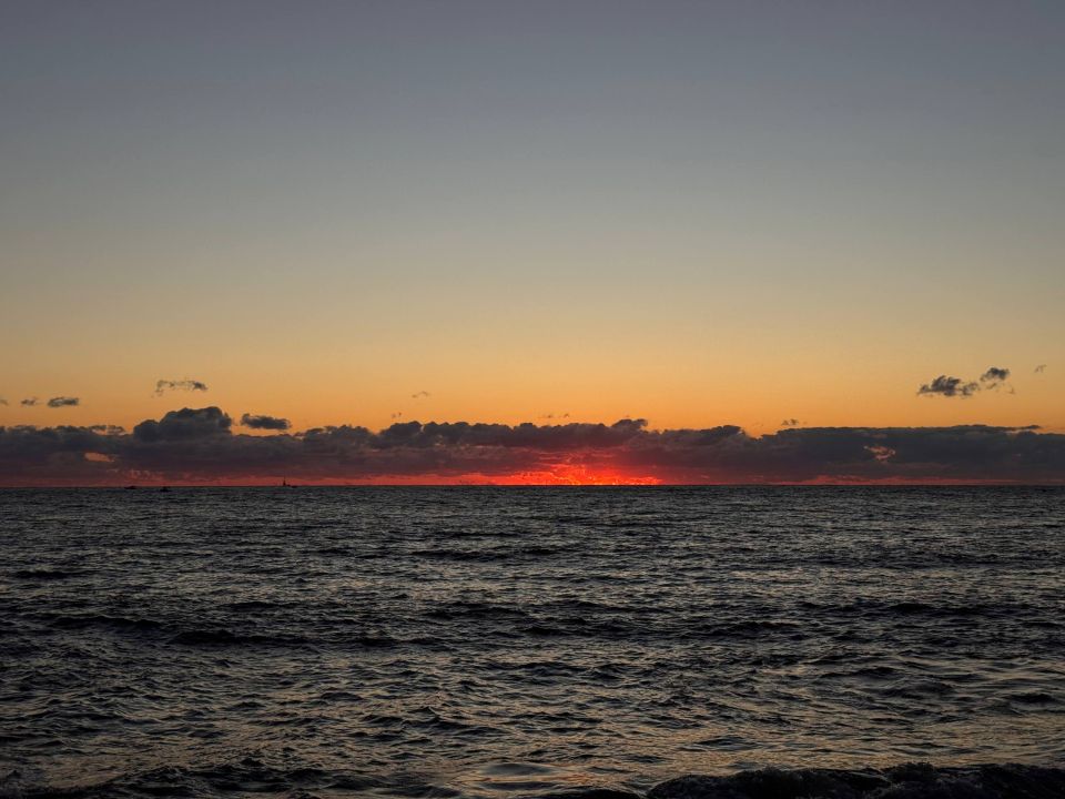 Сегодняшний закат Сочи. За яркие кадры благодарим нашу подписчицу Новости Сочи 24