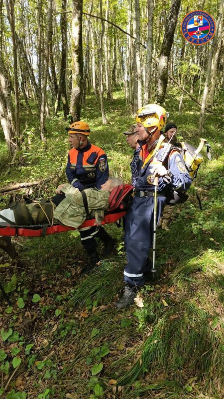 В Сочи спасли грибника со сломанной ногой!