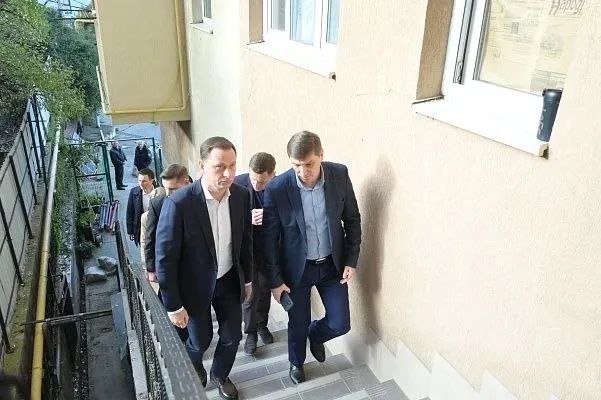 Глава Сочи Андрей Прошунин: «Основной этап восстановления квартир в доме на Тимирязева планируем завершить в течение двух недель»