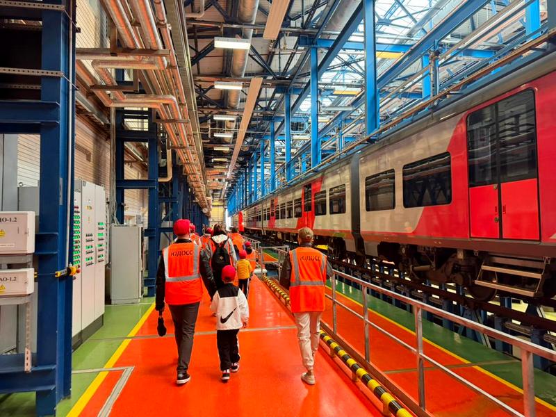 Профилактическое мероприятие для школьников провели транспортные полицейские и железнодорожники в Сочи Профилактическое мероприятие для школьников провели транспортные полицейские и железнодорожники в Сочи