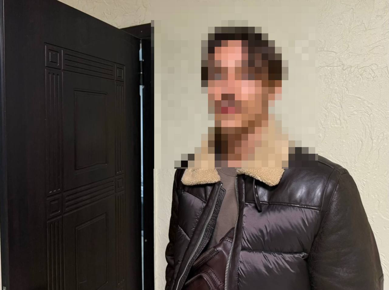 «Внучка попала в ДТП»: в Сочи задержали курьера, который забирал деньги у обманутых пенсионеров