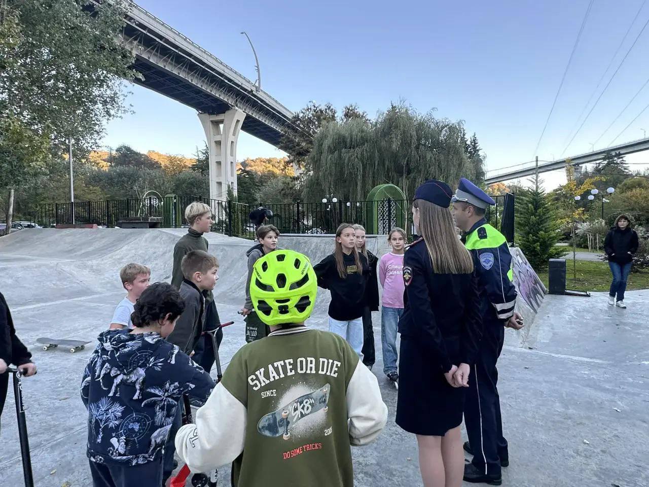 Профилактическая акция «Безопасность на СИМ» прошла сегодня в скейт-парке