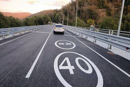 В Сочи запущено движение по мосту через реку Чемитоквадже