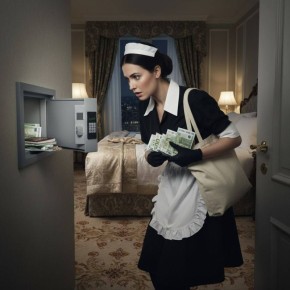 Убралась в номере и взяла чаевые: в Адлере раскрыта кража денег из гостиничного сейфа