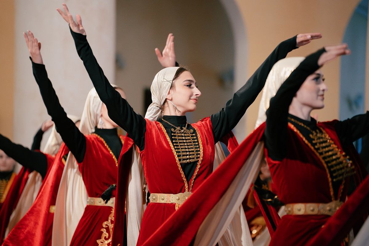 В Сочи прошел студенческий концерт ко Дню народного единства В Сочи прошел студенческий концерт ко Дню народного единства