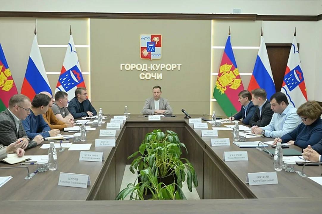 Глава Сочи поручил за праздники ликвидировать перенакопление мусора на курорте