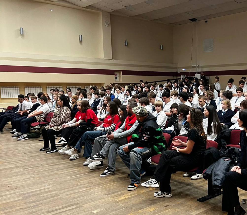 В рамках социального проекта «Профилактический маршрут безопасности», сотрудники Госавтоинспекции г. Сочи совместно представителями автошколы и сервиса кикшеринга, провели беседы по профилактике дорожно-транспортных... В рамках социального проекта «Профилактический маршрут безопасности», сотрудники Госавтоинспекции г. Сочи совместно представителями автошколы и сервиса кикшеринга, провели беседы по профилактике дорожно-транспортных...