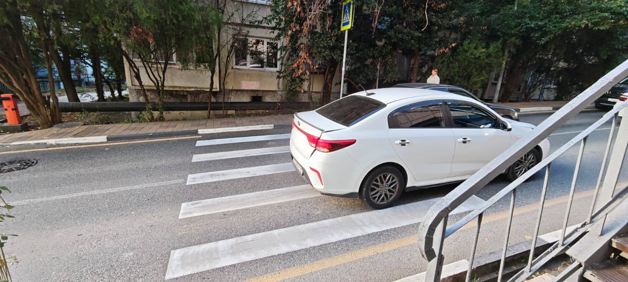 05.11.2025 в 14:15 на ул. Тоннельная в районе д. 4, Центрального района г. Сочи, водитель 1982 года рождения, управляя транспортным средством «KIA RIO», допустил наезд на 10-летнего пешехода, который переходил проезжую часть...