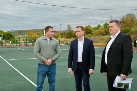 Андрей Прошунин: Продолжаем благоустраивать общественные пространства во всех районах курорта