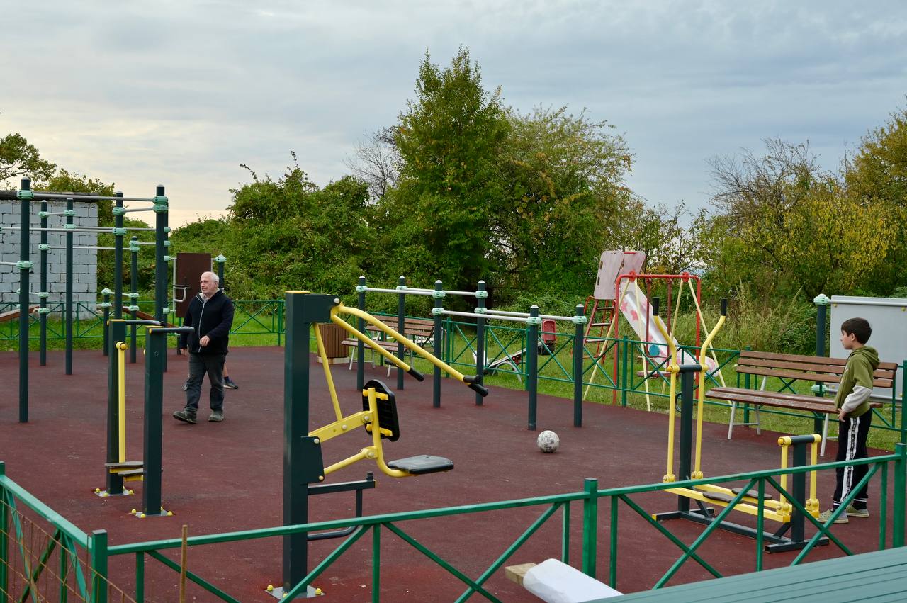 Андрей Прошунин: Продолжаем благоустраивать общественные пространства во всех районах курорта Андрей Прошунин: Продолжаем благоустраивать общественные пространства во всех районах курорта