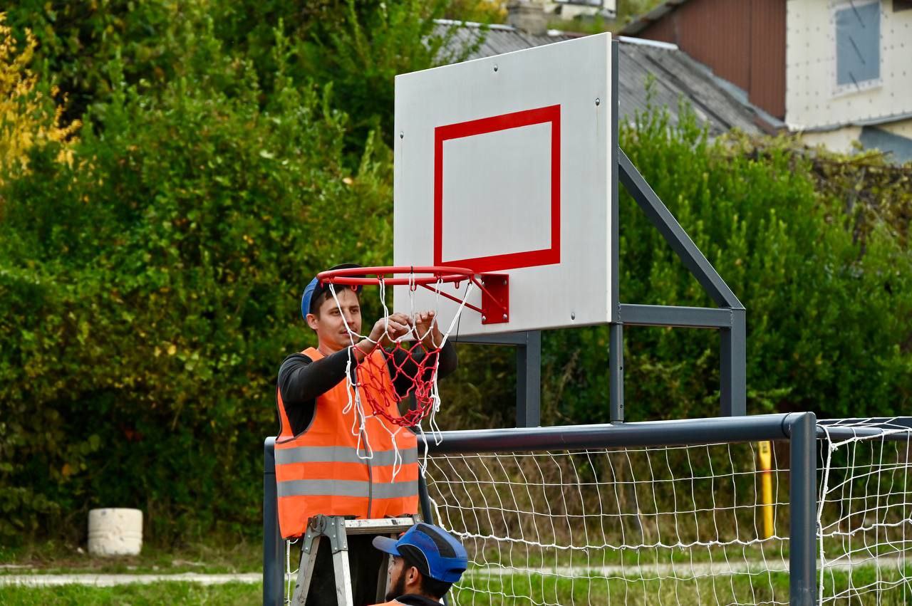 Глава Сочи Андрей Прошунин: «Благодаря победе в краевом конкурсе проектов местных инициатив в городе проходит благоустройство шести общественных пространств» Глава Сочи Андрей Прошунин: «Благодаря победе в краевом конкурсе проектов местных инициатив в городе проходит благоустройство шести общественных пространств»