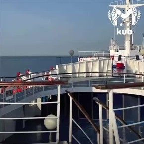 Пассажиры парома, прибывшего из Трабзона, уже двое суток не могут сойти на берег Сочи