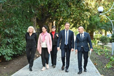 Андрей Прошунин: Посетил новую, современную зону отдыха на улице Ромашек в Адлерском районе города