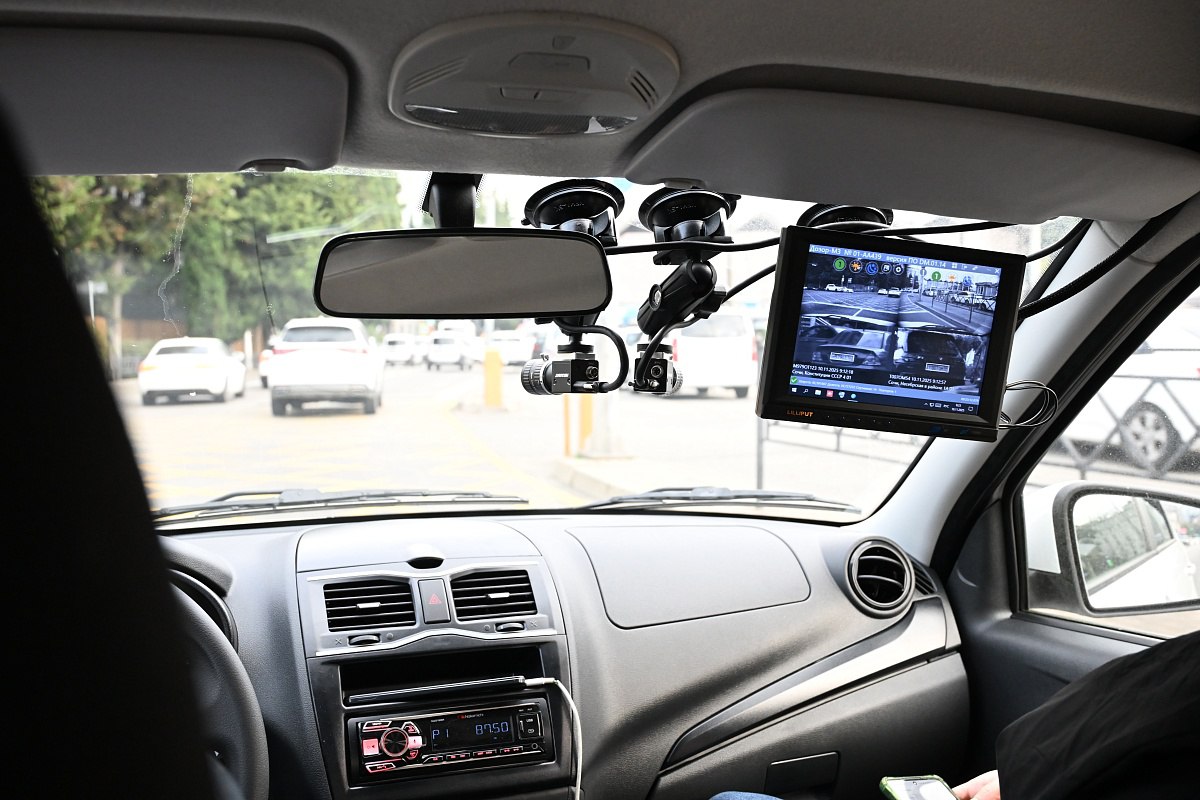 На автодорогах Сочи устанавливают новые автоматические комплексы фиксации нарушений ПДД На автодорогах Сочи устанавливают новые автоматические комплексы фиксации нарушений ПДД