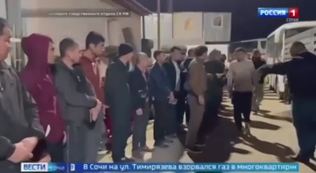 Военные следователи СК России совместно с сотрудниками полиции провели рейд на строительных площадках в Сочи