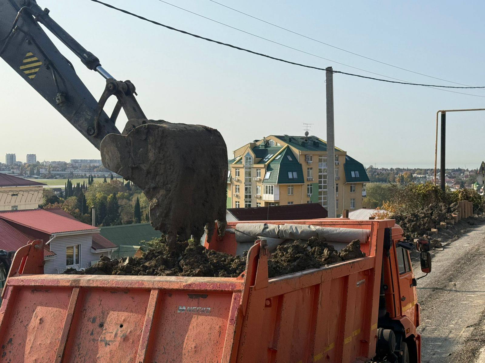 *В переулке Аэровокзальном ведём работы по капитальному ремонту автомобильной дороги *В переулке Аэровокзальном ведём работы по капитальному ремонту автомобильной дороги