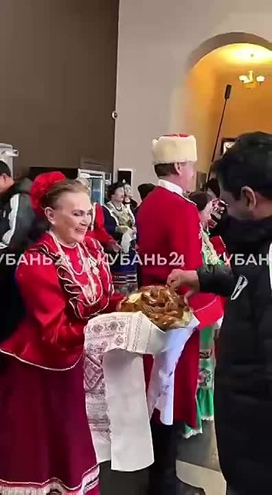 Хлеб кубанский силы добавит и настроение прибавит