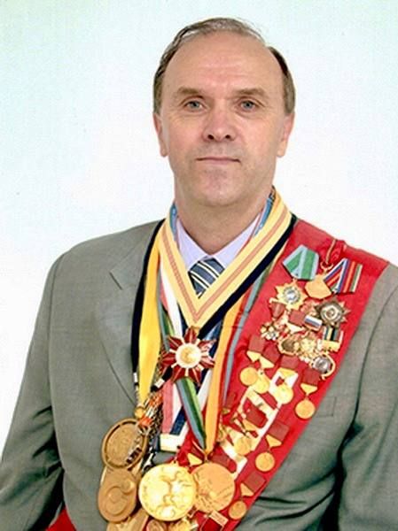 Андрей Прошунин: Сегодня свой юбилей – 75 лет – отмечает Почётный гражданин Сочи, Заслуженный мастер спорта СССР, победитель и призёр Олимпийских игр по волейболу, чемпион мира, пятикратный чемпион Европы, двукратный...