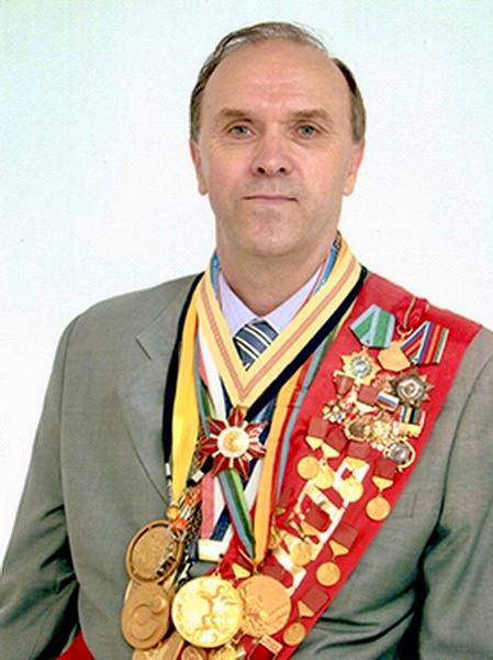 Андрей Прошунин: Сегодня свой юбилей – 75 лет – отмечает Почётный гражданин Сочи, Заслуженный мастер спорта СССР, победитель и призёр Олимпийских игр по волейболу, чемпион мира, пятикратный чемпион Европы, двукратный...