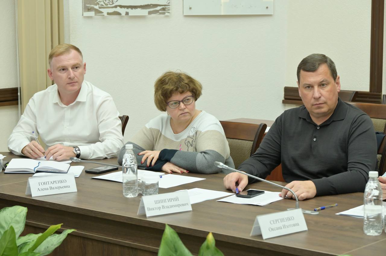 Андрей Прошунин: На традиционном личном приёме жители Центрального района задали мне вопросы земельно-имущественного характера и расселения из аварийного жилья Андрей Прошунин: На традиционном личном приёме жители Центрального района задали мне вопросы земельно-имущественного характера и расселения из аварийного жилья