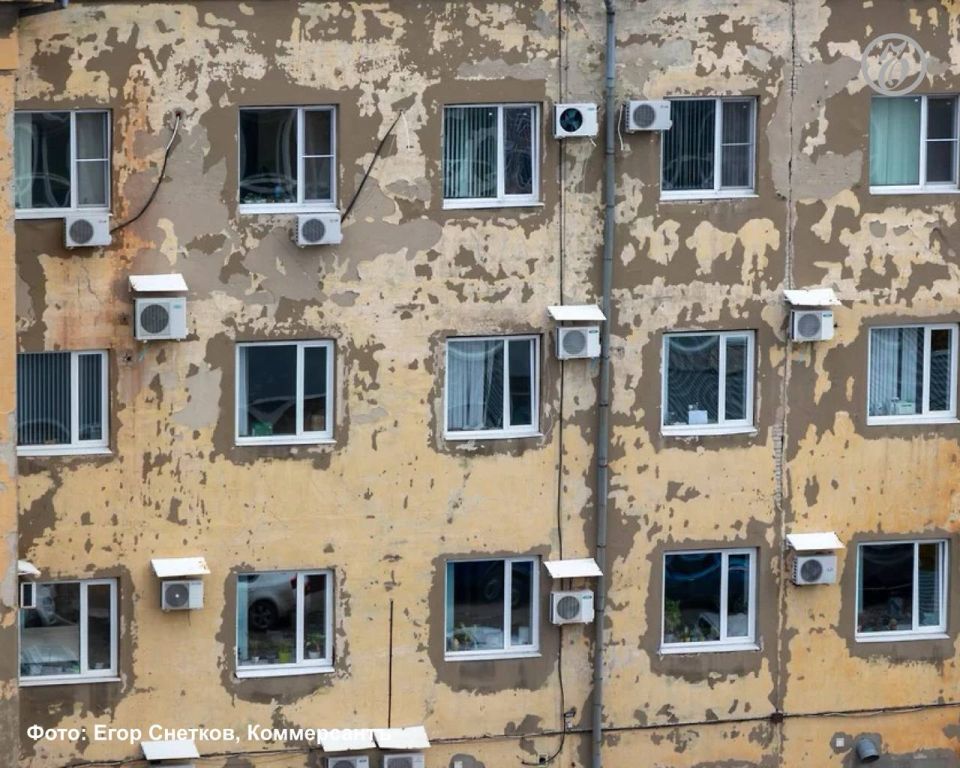 В ходе традиционного личного приема жителей Центрального района Сочи были рассмотрены обращения по вопросам земельно-имущественных отношений и расселения граждан из аварийного жилфонда