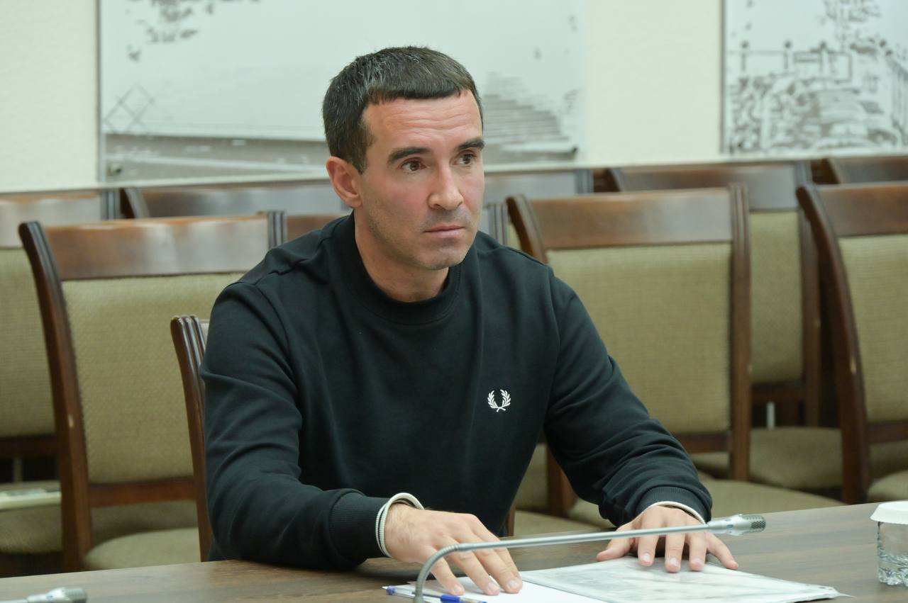 Андрей Прошунин: На традиционном личном приёме жители Центрального района задали мне вопросы земельно-имущественного характера и расселения из аварийного жилья Андрей Прошунин: На традиционном личном приёме жители Центрального района задали мне вопросы земельно-имущественного характера и расселения из аварийного жилья