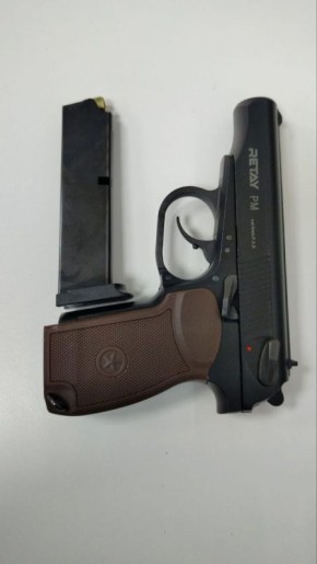 Приезжего с охолощенным пистолетом задержали в Сочи