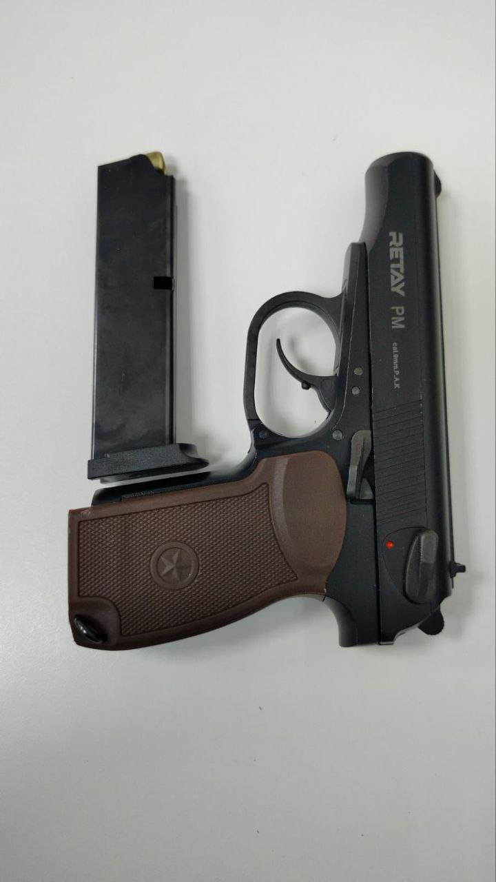 Приезжего с охолощенным пистолетом задержали в Сочи