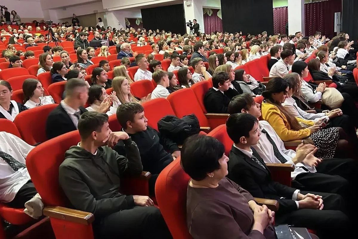 В Сочи выбрали 16 победителей конкурсной программы этнокультурного проекта «Открытая книга» В Сочи выбрали 16 победителей конкурсной программы этнокультурного проекта «Открытая книга»