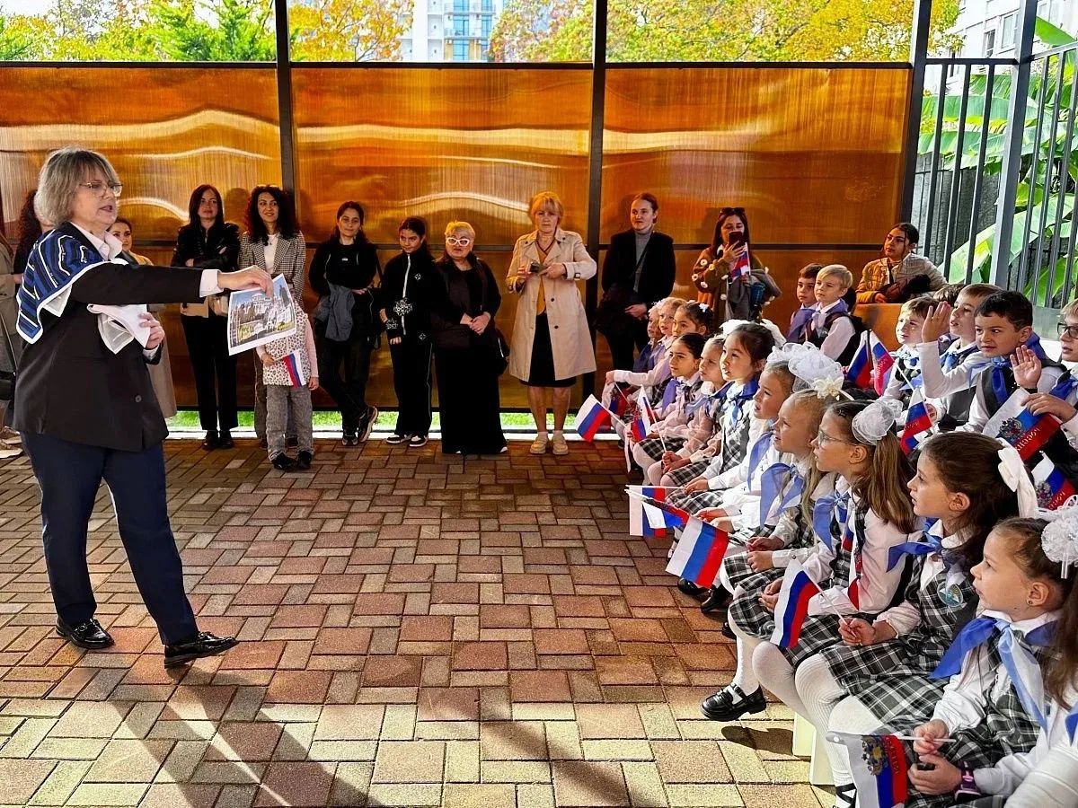 В сочинской школе в рамках инициативного бюджетирования открылось арт-пространство В сочинской школе в рамках инициативного бюджетирования открылось арт-пространство