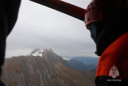 Спасатели МЧС России ищут пропавшего жителя Краснодара в районе горы Тыбги