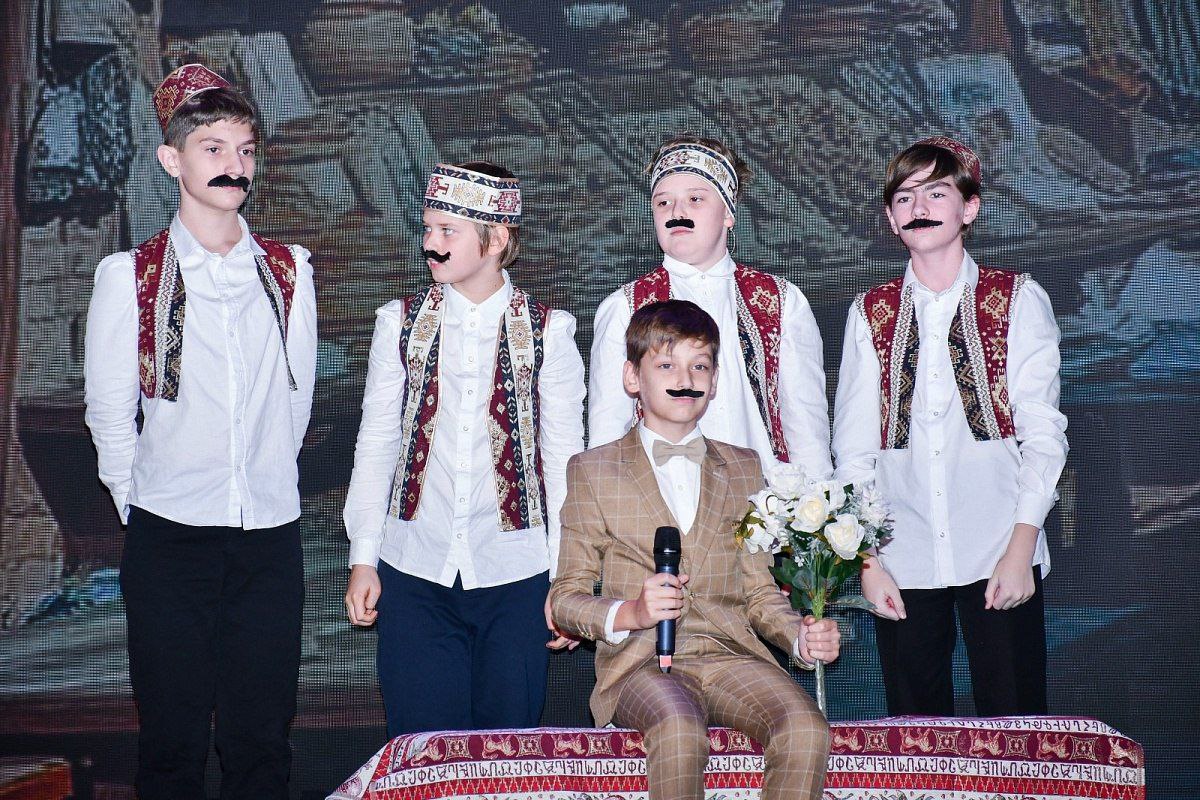 В Сочи состоялся городской фестиваль-конкурс театрализованных постановок на этнических языках «Моя Родина» В Сочи состоялся городской фестиваль-конкурс театрализованных постановок на этнических языках «Моя Родина»