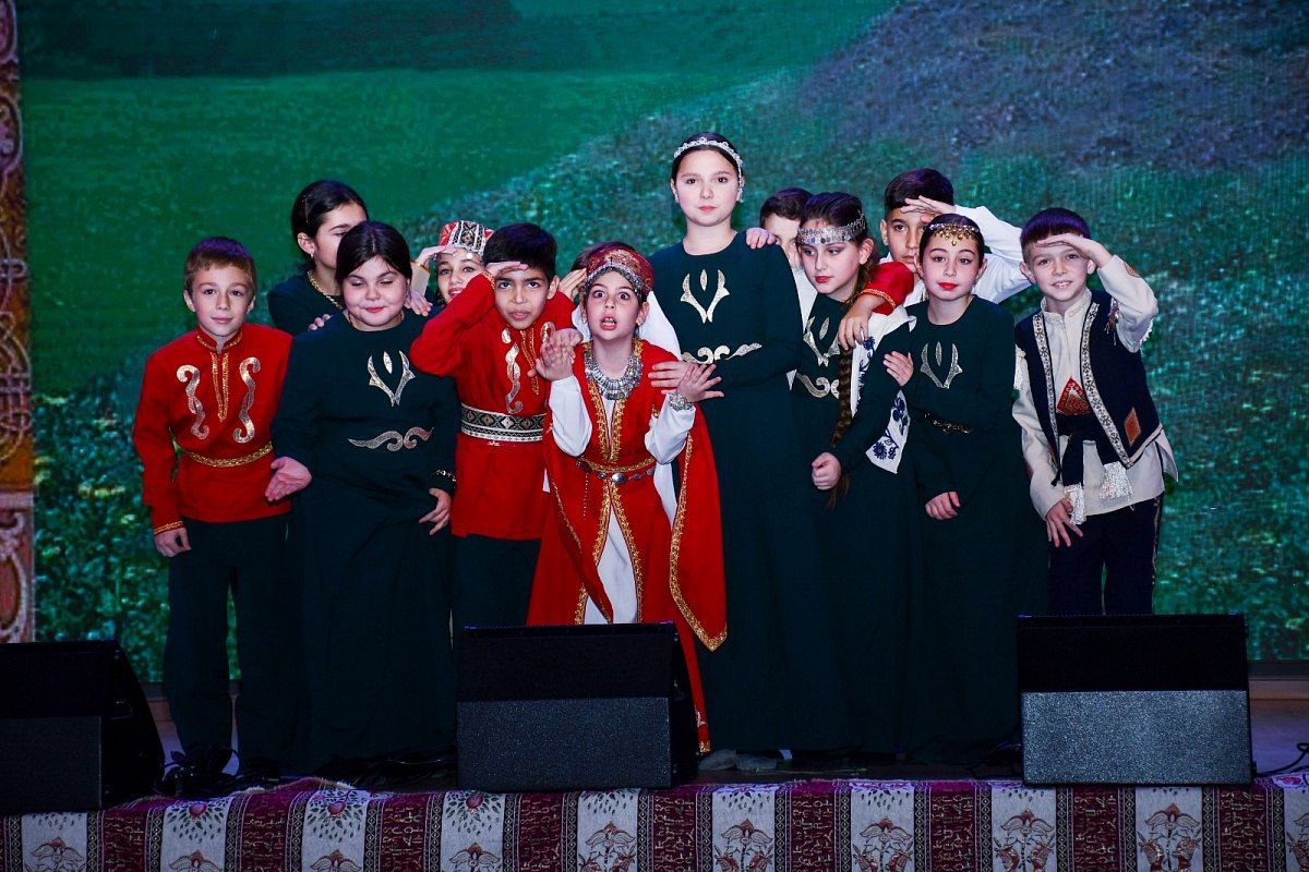 В Сочи состоялся городской фестиваль-конкурс театрализованных постановок на этнических языках «Моя Родина» В Сочи состоялся городской фестиваль-конкурс театрализованных постановок на этнических языках «Моя Родина»