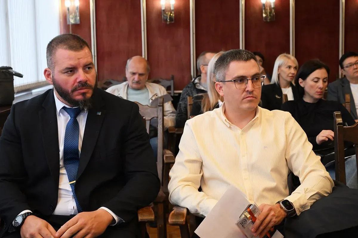 В Сочи состоялось совместное заседание городской межведомственной комиссии по охране труда и территориальной трехсторонней комиссии по регулированию социально-трудовых отношений В Сочи состоялось совместное заседание городской межведомственной комиссии по охране труда и территориальной трехсторонней комиссии по регулированию социально-трудовых отношений