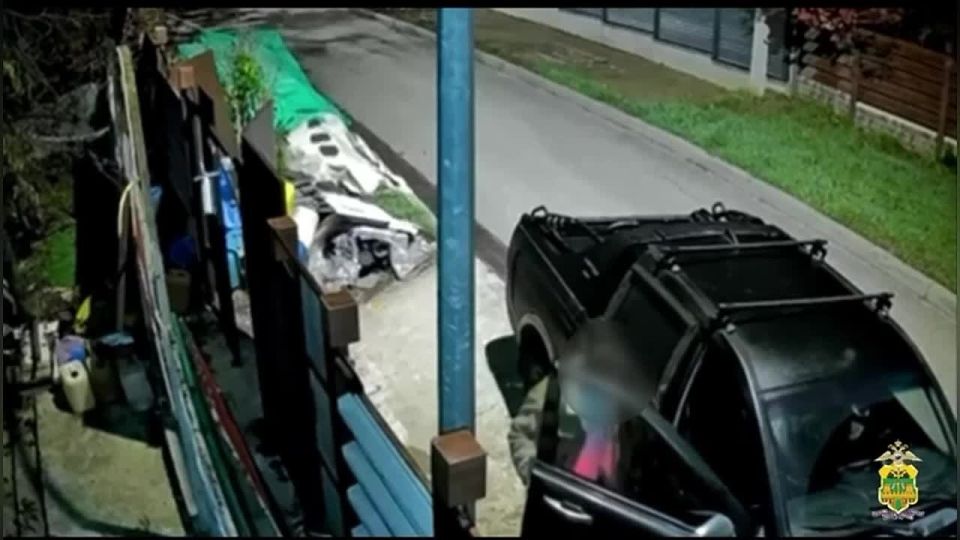 В п. Красная Поляна задержан мужчина, который устроил «криминальный променад»