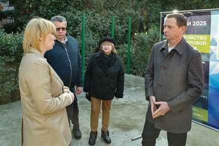 Глава Сочи Андрей Прошунин: «До конца года благоустроим детскую площадку на улице Новоселов»