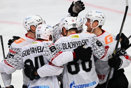 ХК «Авангард» обыграл «Металлург» в матче КХЛ со счетом 3:1 (2:0, 0:1, 1:0)