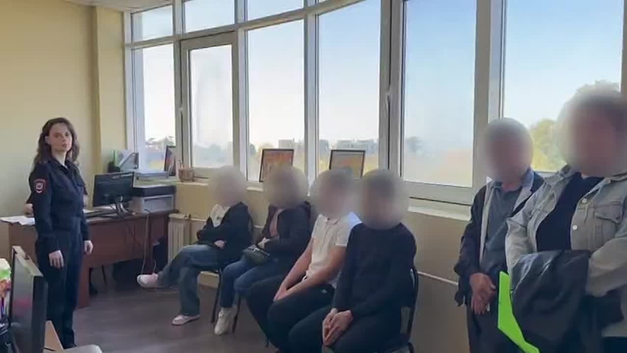 Сочинские мальчишки, которые запускали фейерверки в парке Победы в Адлерском районе, а также их родители побывали в отделении полиции