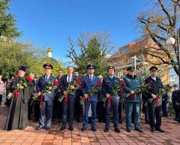 В Краснодарском крае офицеры следственного управления СКР приняли участие в мероприятиях, посвященных празднованию Дня Героев Отечества