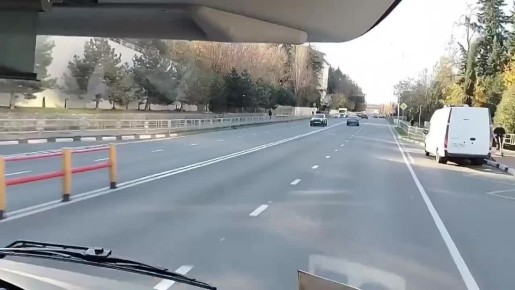 Арменак Акопян, водитель ООО "Транссервис-6" на днях пересел на новенький "ПАЗ Вектор Некст" – современную модель Павловского завода, заменившую устаревшую версию