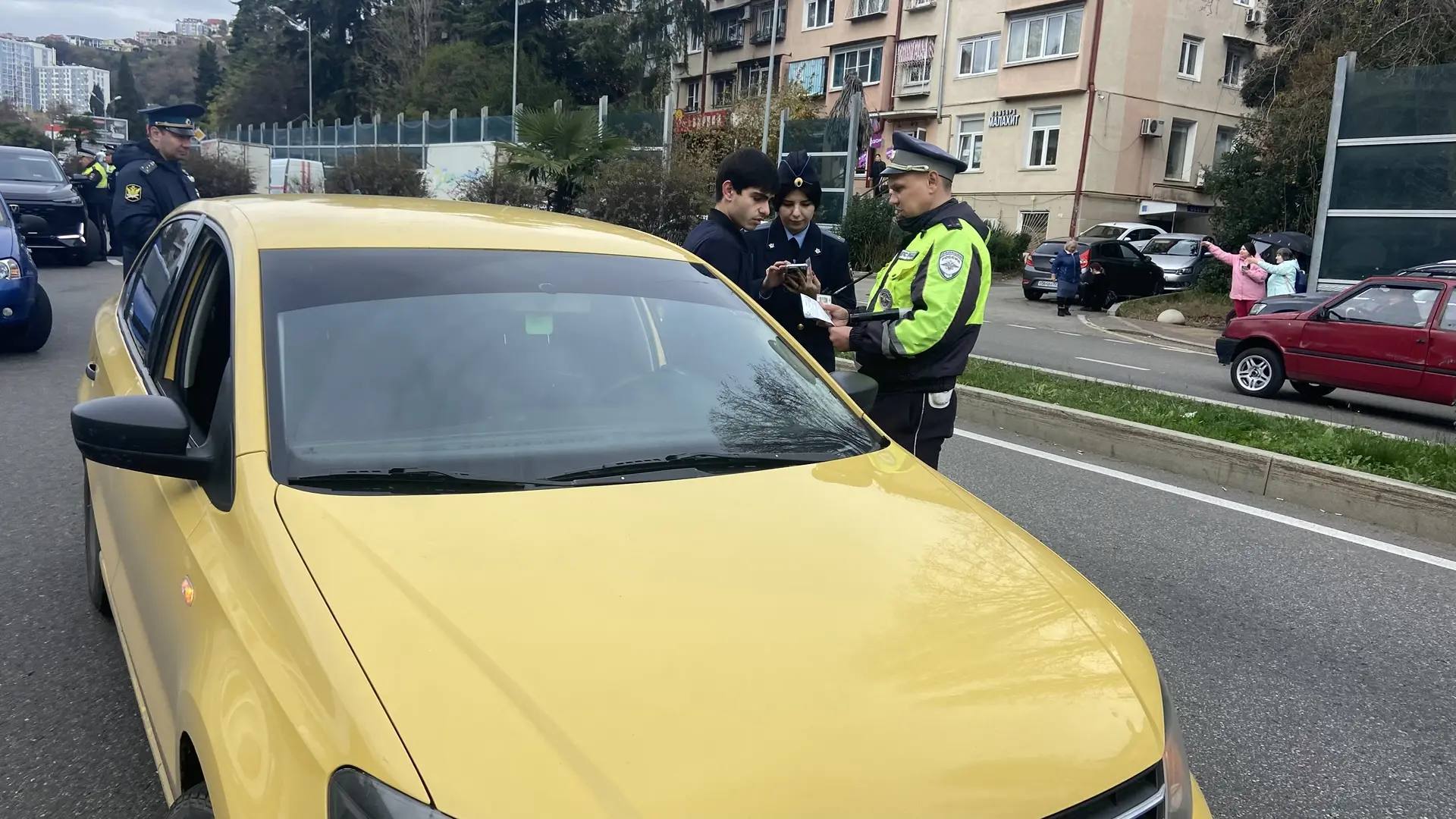 В Сочи провели рейд по выявлению должников с помощью АПК «Дорожный пристав»