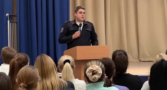 Сотрудники Госавтоинспекции г. Сочи провели разъяснительные беседы в рамках «Недели правового информирования»