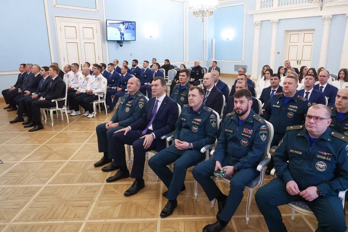 Михаил Дегтярёв: Сегодня в Министерстве спорта России впервые вместе с главой МЧС России Александром Куренковым чествовали победителей Чемпионата мира по пожарно-спасательному спорту, который состоялся в Саудовской Аравии Михаил Дегтярёв: Сегодня в Министерстве спорта России впервые вместе с главой МЧС России Александром Куренковым чествовали победителей Чемпионата мира по пожарно-спасательному спорту, который состоялся в Саудовской Аравии