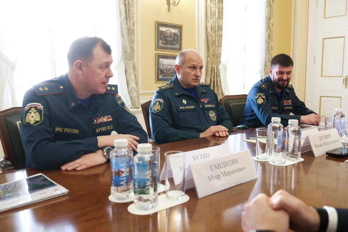 Михаил Дегтярёв: Сегодня в Министерстве спорта России впервые вместе с главой МЧС России Александром Куренковым чествовали победителей Чемпионата мира по пожарно-спасательному спорту, который состоялся в Саудовской Аравии Михаил Дегтярёв: Сегодня в Министерстве спорта России впервые вместе с главой МЧС России Александром Куренковым чествовали победителей Чемпионата мира по пожарно-спасательному спорту, который состоялся в Саудовской Аравии