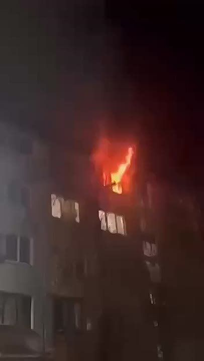 Спасти двоих детей из огня горящей квартиры удалось этой ночью в Сочи