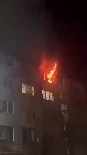 Спасти двоих детей из огня горящей квартиры удалось этой ночью в Сочи